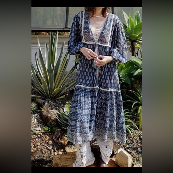 Zara Embroidered Kimono with Tassels Size - Medium-Large - Picture 3 of 12